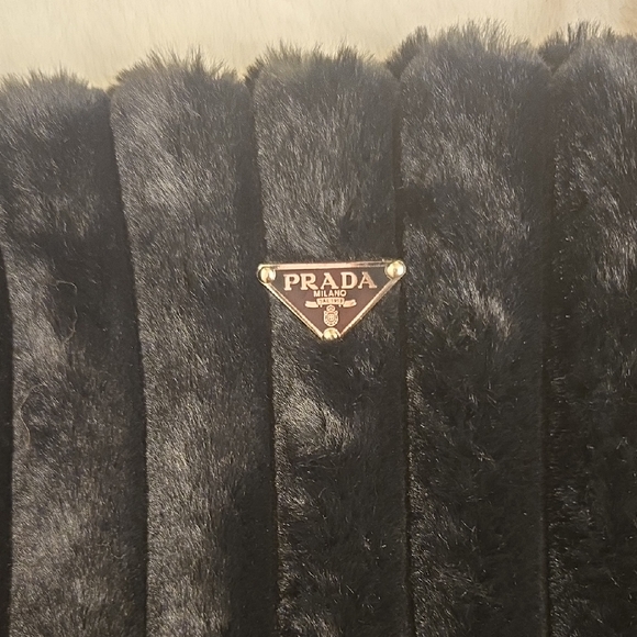 NWOT Prada Black Faux Fur Shoulder Bag - Picture 3 of 8